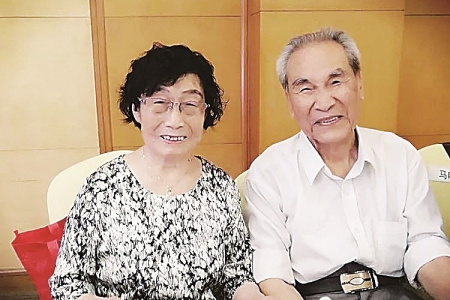 带领大伙“诗词养老”